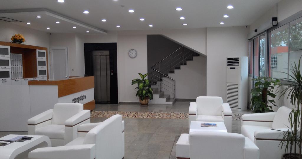 Guney Adana Otel ภายนอก รูปภาพ